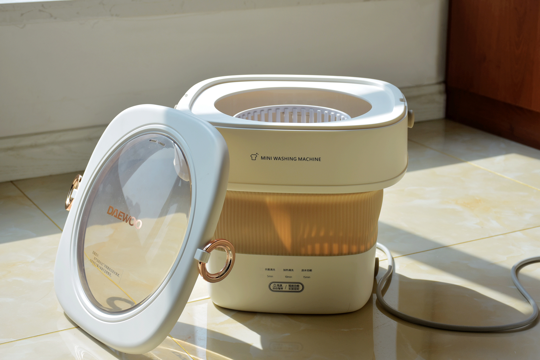 洗衣机|折叠洗衣机是智商税？可以加热洗还有臭氧杀菌功能的你见过没？