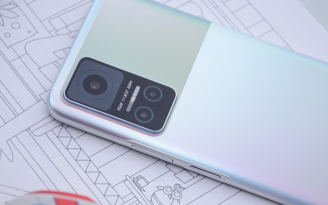 红米手机|千元预算怎么买手机？真我Q5i、荣耀Play6T、红米Note11横评