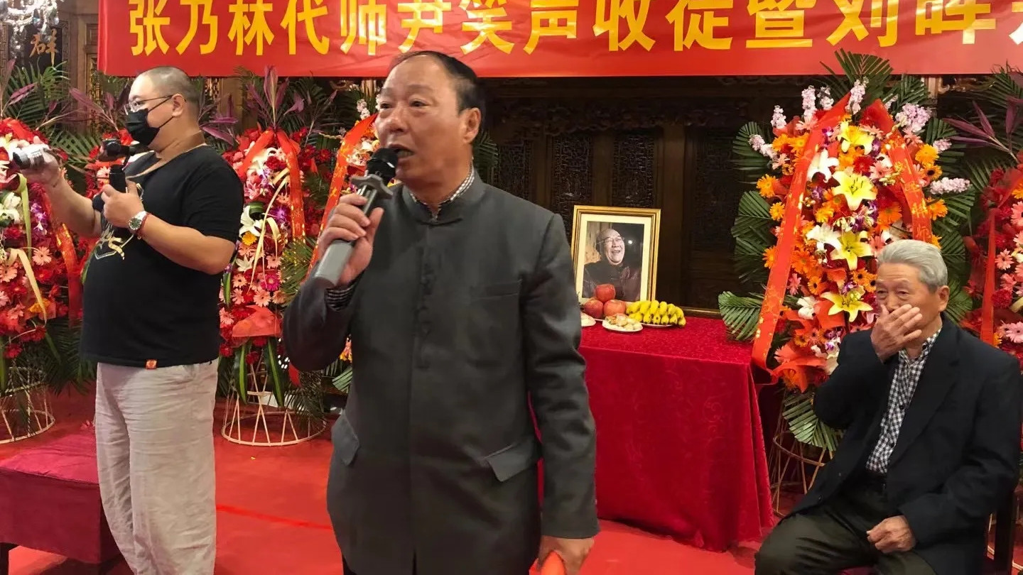 相声|相声圈大事件，张乃林代师尹笑声收徒刘晖，其中内情很温暖