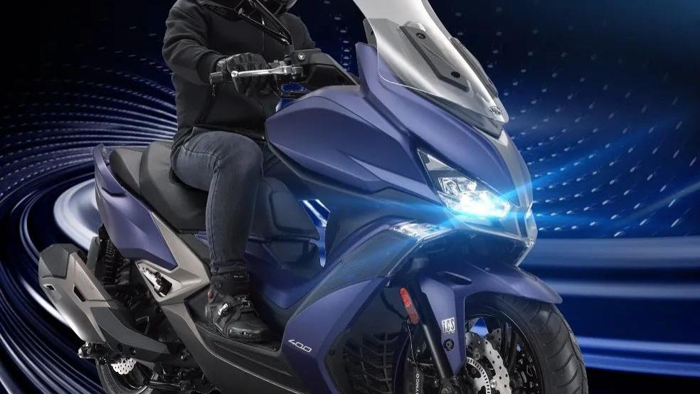 光阳台产赛艇400内地更新，加量不加价，升级TCS循迹防滑系统