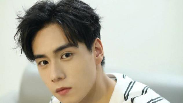 翟天临|红得快，沉得也快，这9位“风光不再”的男星，有的人绝不无辜