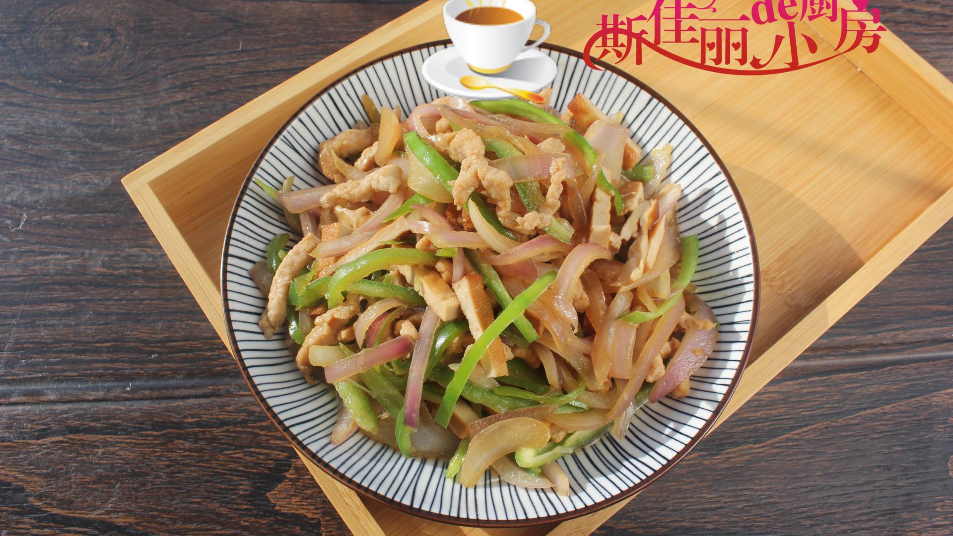 青椒|五月这四样菜炒在一起鲜美极了，5分钟就出锅，每次炒一盘不够吃