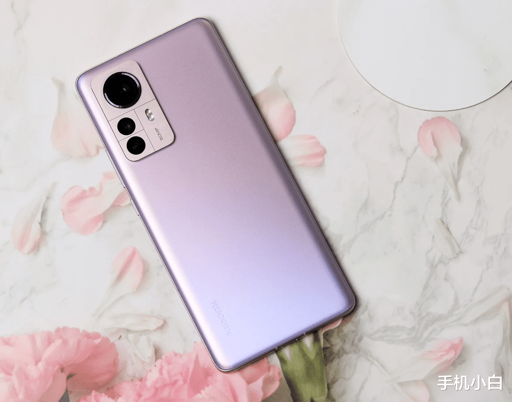 主板|为什么有的手机只卖一千多，有的手机卖四五千，到底有什么区别？