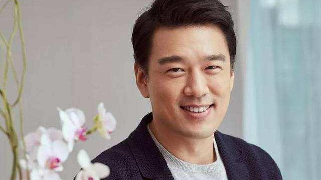 古天乐|连古天乐都赞叹不已，和初恋甜蜜相爱，这位配音演员究竟有多厉害？