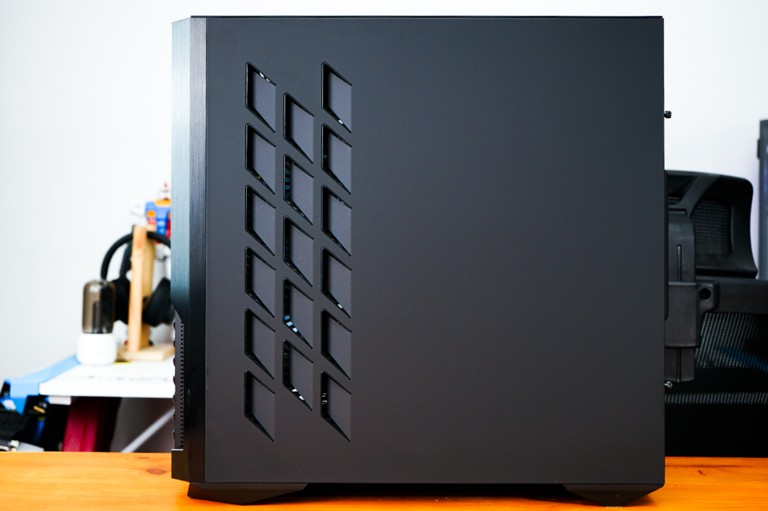 機箱|Dark Flash DF7100上手評測：外觀有特色還巨能裝的全塔機箱