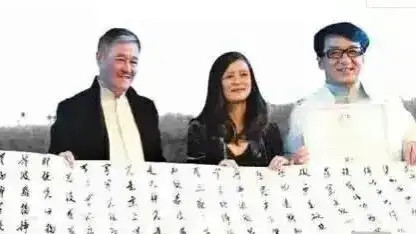 刘畊宏|成龙60大寿，不让带贺礼，赵本山发愁了！还是马丽娟一句话点醒了他！