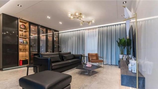 125㎡现代风，客厅处理方式100分！餐厅仪式感+高级感兼并！