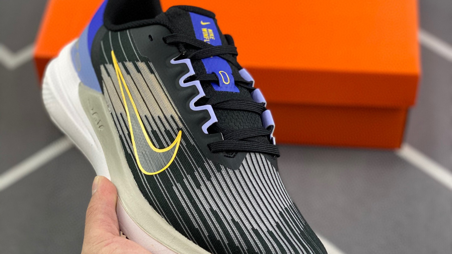 耐克Nike Zoom WINFLO 9代飞线贾卡轻质透气休闲运动跑步鞋“登月温弗洛9代”