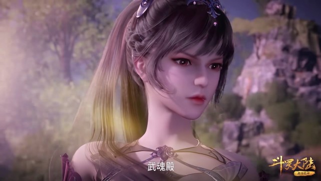 小舞|斗罗：小舞是不是瘦了？戴大帽子显得脸蛋很小，微微一笑也很好看