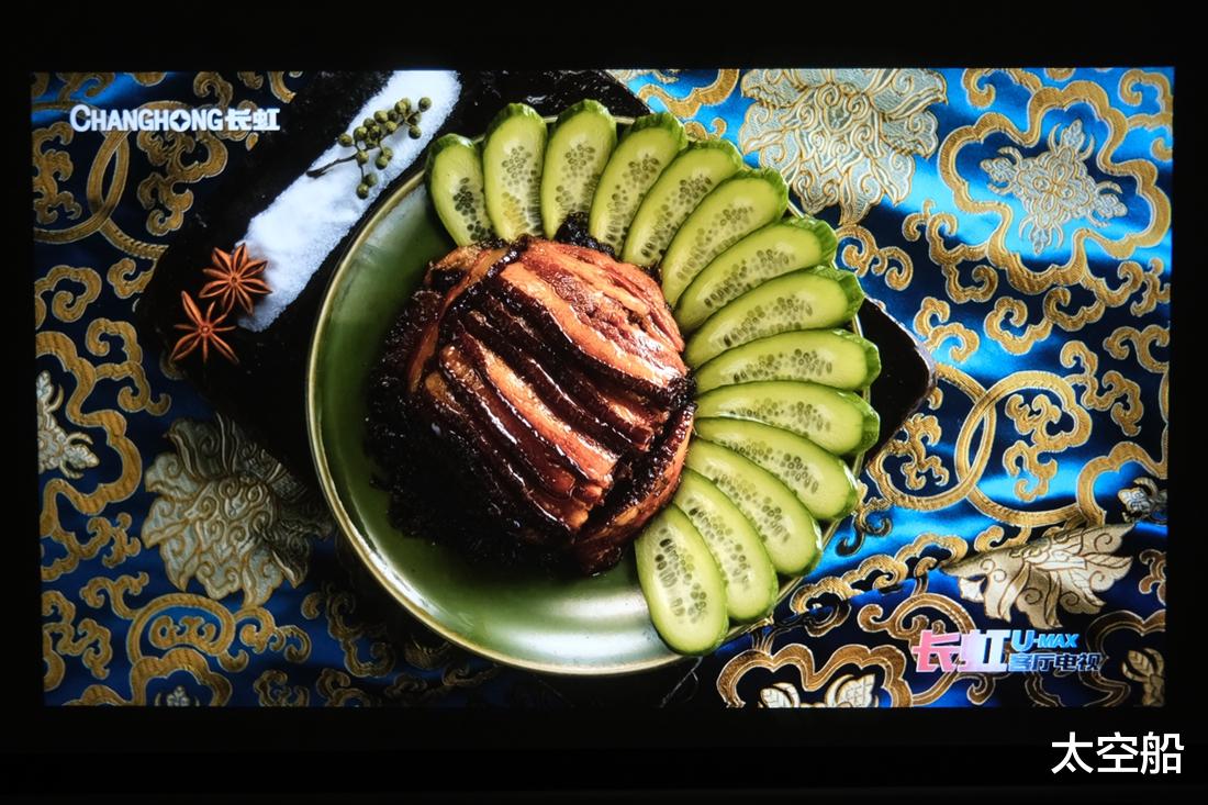 投影仪|把电影院搬回家有何难？知麻Z1投影仪评测