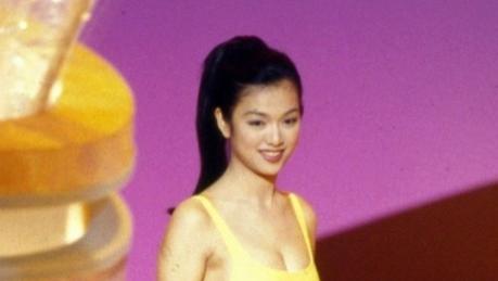 钱嘉乐|她曾是「四料港姐冠军」，与钱嘉乐相恋9年无果，如今饱受病痛困扰坚持行善