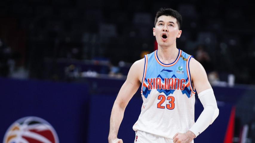 易建联|阿不都进攻犯规、易建联违体、技术台忘记走表，CBA裁判高水平！