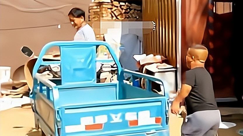 朱之文|朱雪梅被侏儒男求婚，称喜欢朱雪梅不是因为彩礼，大衣哥脸色难看