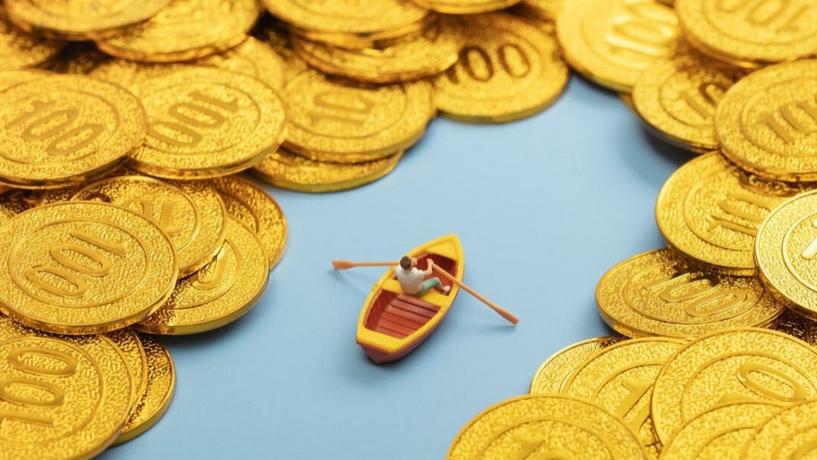 赚大钱靠什么，赚大钱其实很简单，就两字