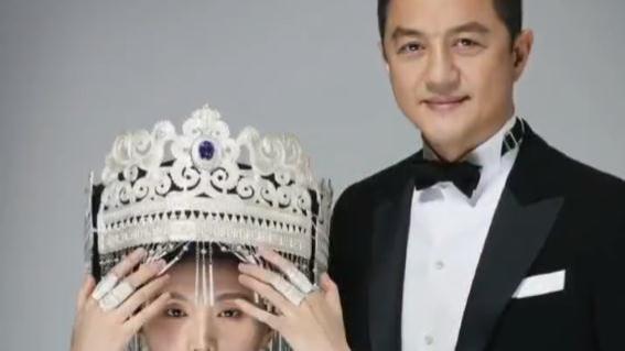 李亚鹏|李亚鹏官宣结婚生子喜讯，夫妻一起晒婚纱照，李嫣当姐姐啦