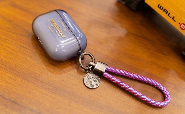 星巴克|“星”巴克手机壳好蠢，但我想要一个