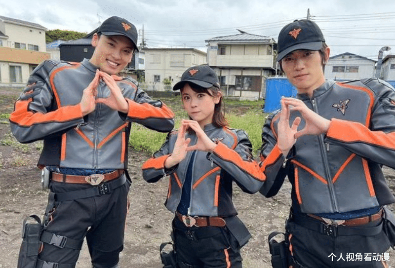 acgn漫评|德凯奥特曼：男主的竞争对手登场？精英胜利队的科技越来越落后了