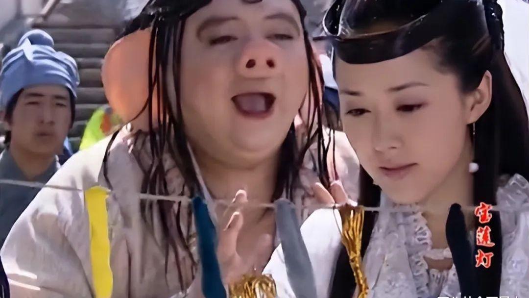 演唱会|红得快，落魄得快的8位明星，摆摊，38岁没钱娶老婆，患精神病