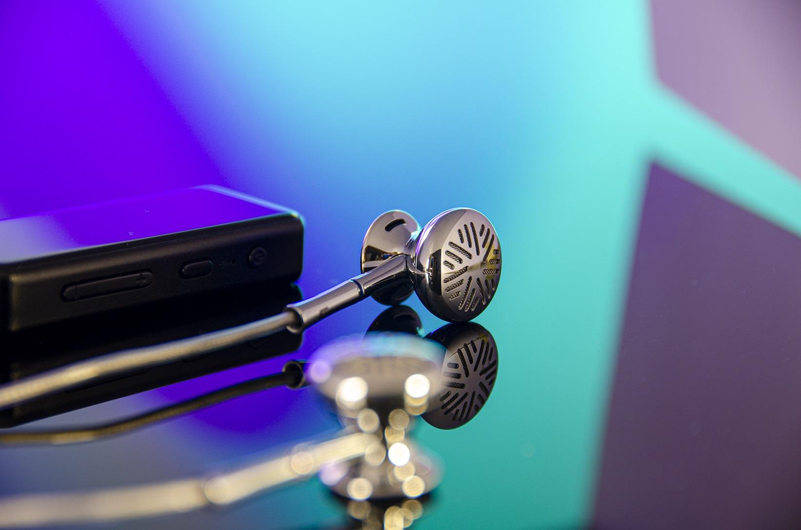 耳机|设计有新意，声音有惊喜—飞傲FF3腰鼓式双腔体平头耳塞体验