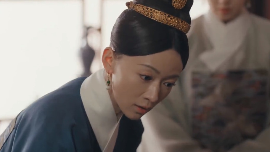 Angelababy 越瘦越难看的女明星：吴谨言老10岁，杨颖背部坑洼，金晨也不美艳