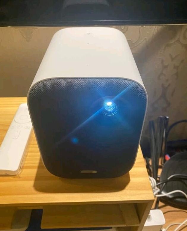 投影仪|小米投影仪哪个型号好?小米投影仪青春版2,高效对焦,杜比音质