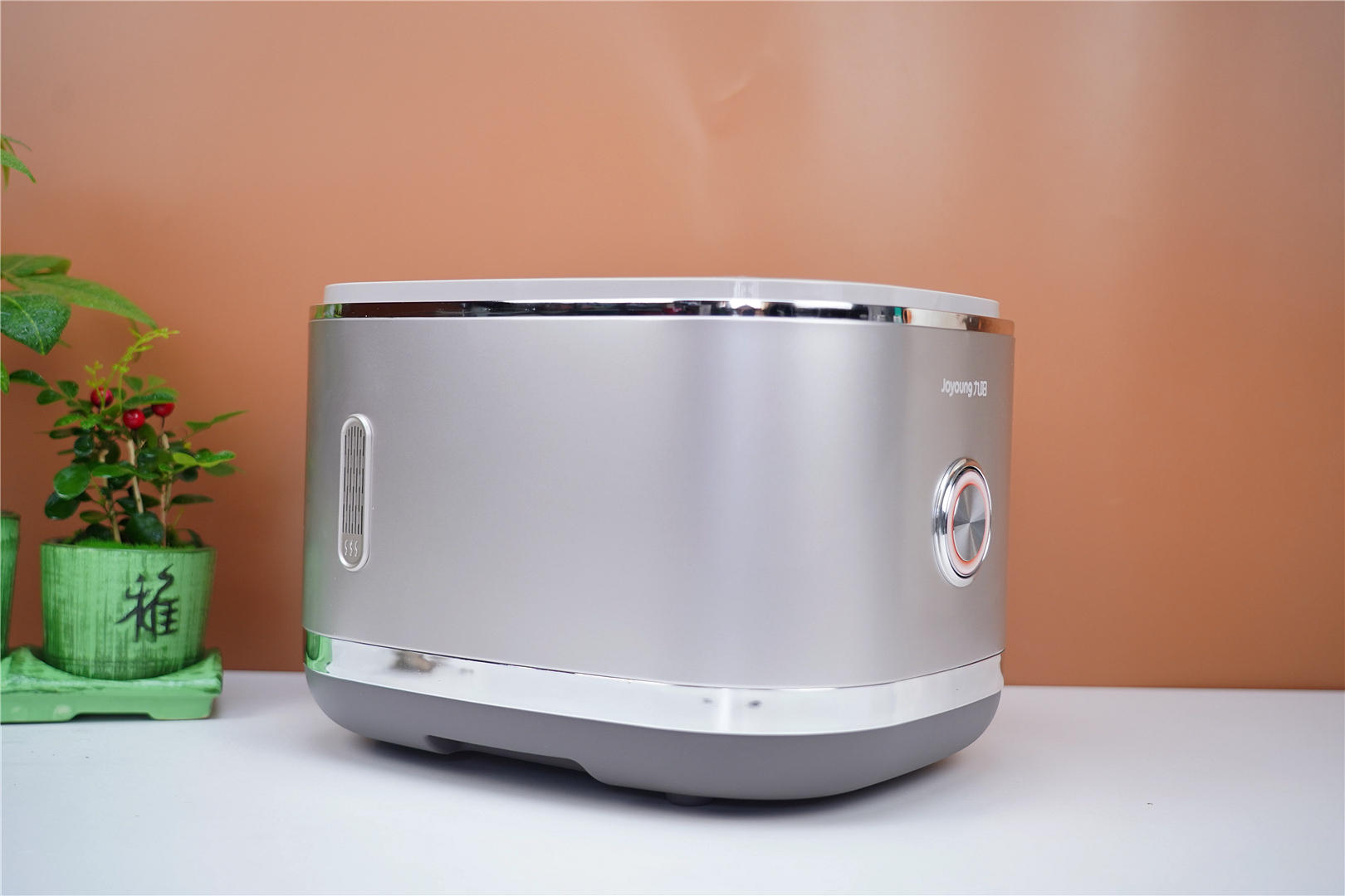 米饭|九阳黑科技电饭煲上市,0涂层,不粘锅,让你爱不释手。