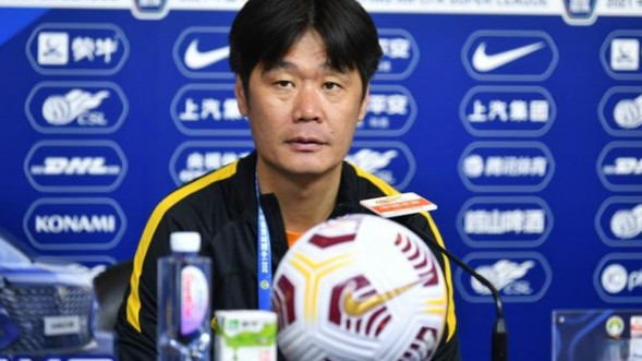 李霄鹏|大快人心！李霄鹏做出意外决定，国足球迷：陈戌源也太刚了！
