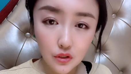 赵本山|娇娇深夜否认卖惨，阴阳怪气告球球状，食指上的祖母绿翡翠闪瞎眼