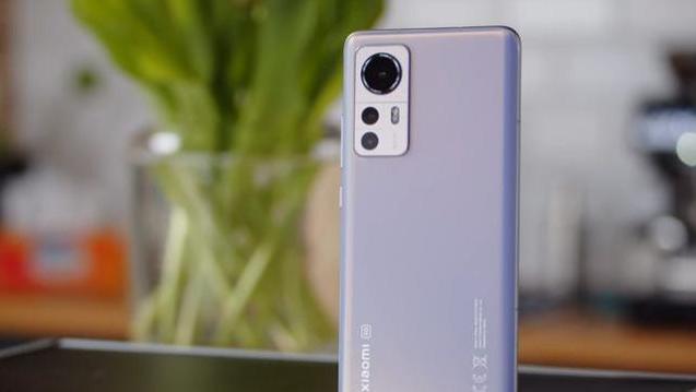 小屏|雷军彻底爆发了，骁龙870+67W快充+50MP三摄，小屏旗舰降至冰点