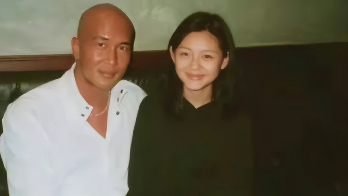 大S|具俊晔真娶到宝了！大S霸气护夫不舍跟欧巴分离，婚后随便穿都美