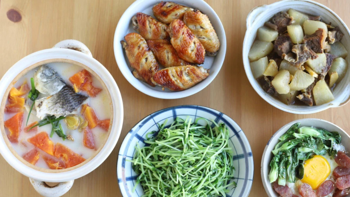 菠菜|上海母子两人的晚餐，晒朋友圈火了，网友：直接看饿，求蹭饭！