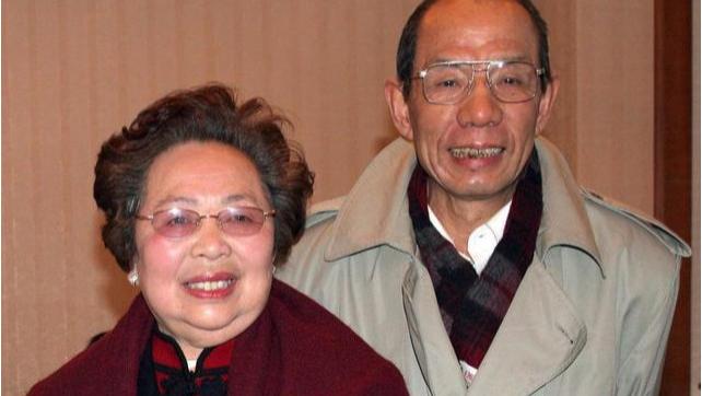 魏宗万|“老戏骨”魏宗万：不接广告不炒作，独宠妻子50年，无愧德艺双馨