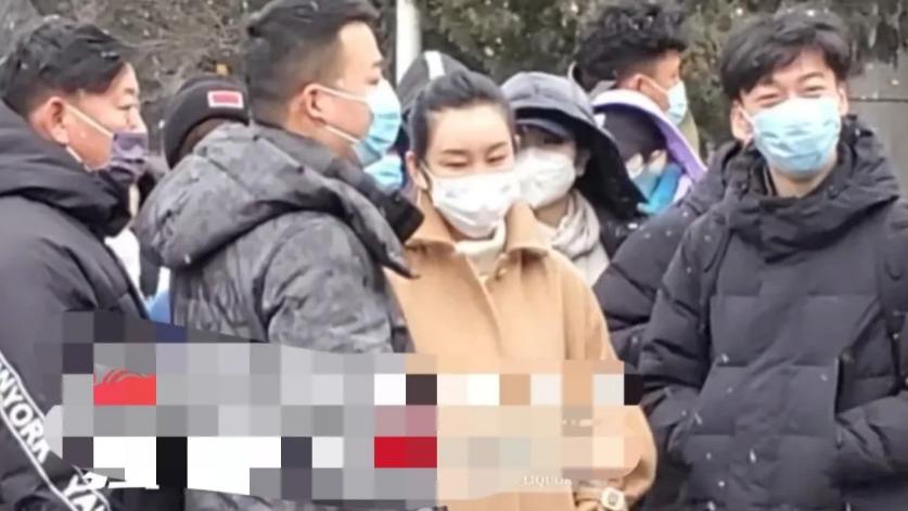 东方卫视春晚|第二波春晚彩排这谁能想到，女明星真是放不下包袱，要风度不要温度