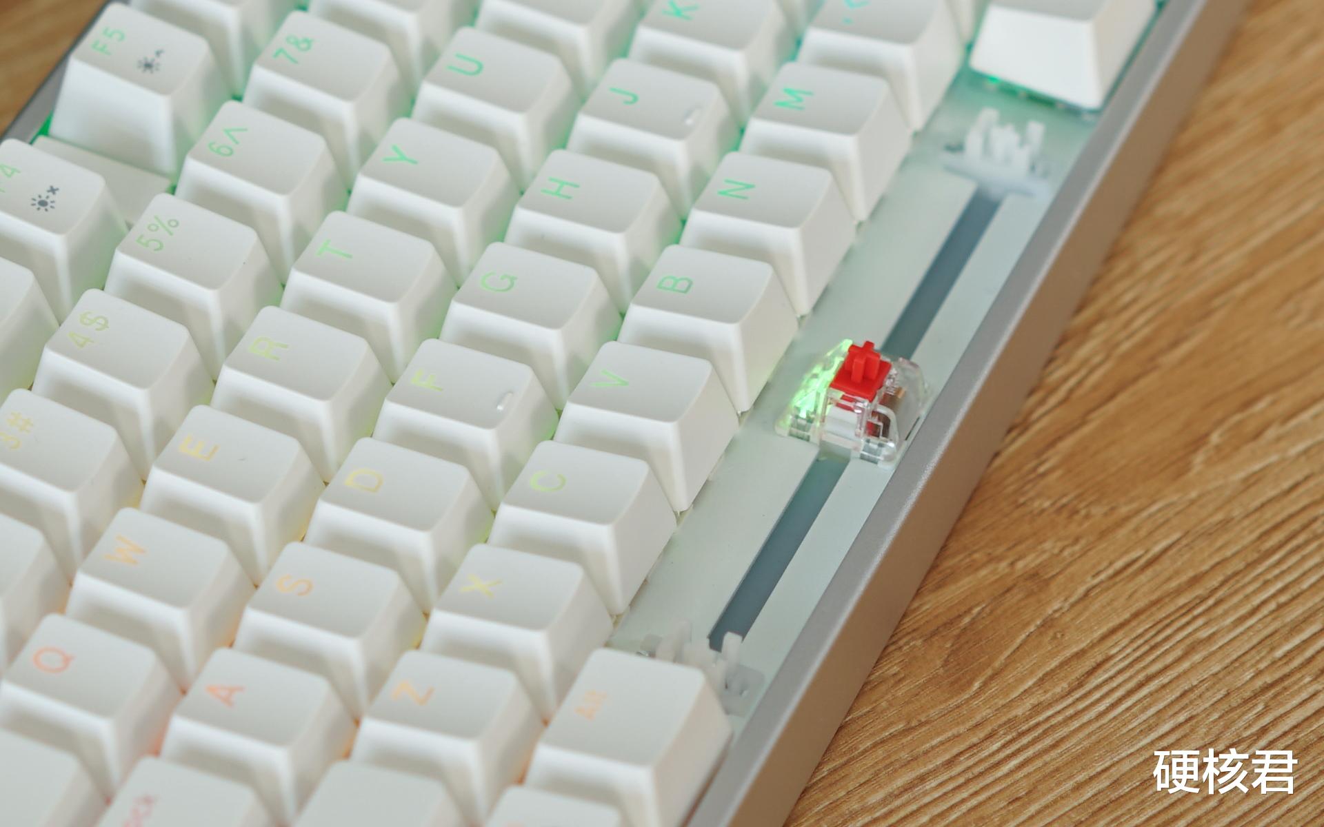 机械键盘|全铝三模机械键盘典范，艾石头AL87 Pro体验分享！