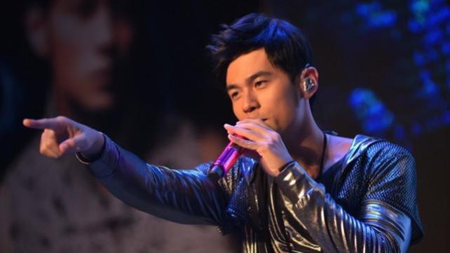 罗志祥|五一刚结束1天，就爆出8个瓜，罗志祥宣布复出，女主持人老公被抓