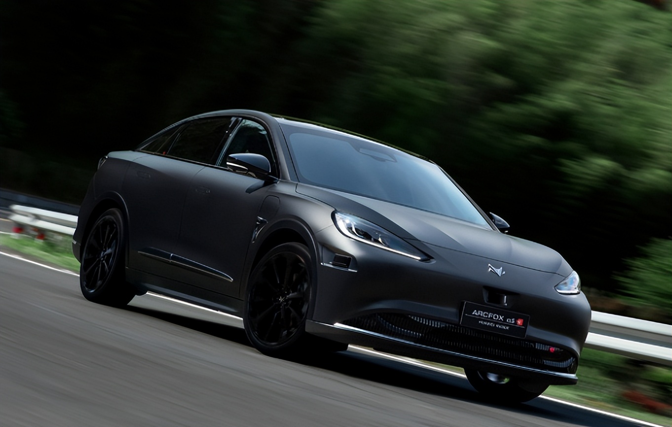 华为|特斯拉有压力了,华为城市L2级自动驾驶汽车上市,只要40万