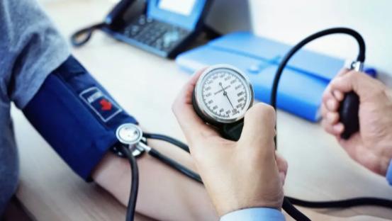 医生|48岁大哥3个月血压从163降至122，医生：他的“3多”经验，值得借鉴