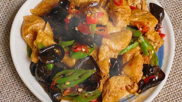 饸饹面|冬天，吃猪肉不如吃它，经济实惠，做法特简单，孩子抢着吃！