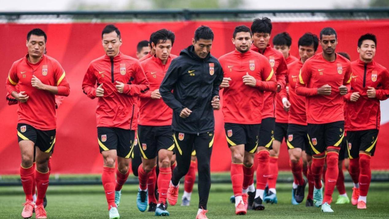 国足|国足输越南原因曝光：长期集训+领不到工资，球员没了拼搏精神