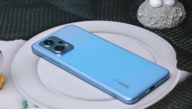 harmonyos|买手机不能盲目跟风，目前这3款手机最值得买，你更喜欢哪一款？