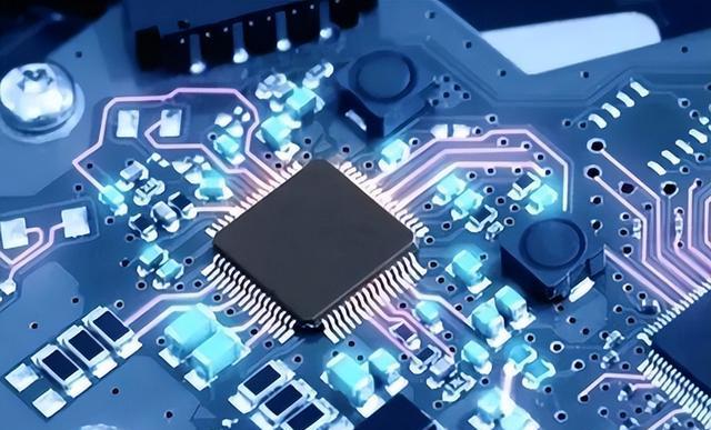 芯片|仅4个月,中企进口芯片减少240亿片!美院士:后果很严重