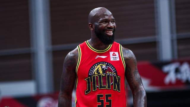 多米尼克·琼斯|这边25+7，那边18+16！CBA东北虎复仇广厦，2位琼斯同场竞技