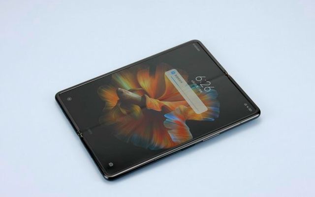 三星|大哥别笑二哥,三星嘲讽苹果没创新,有点普信过头了