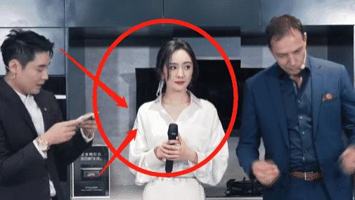 杨幂|杨幂上直播间带货捞金，冷漠态度引发争议：那么敷衍高傲就别来