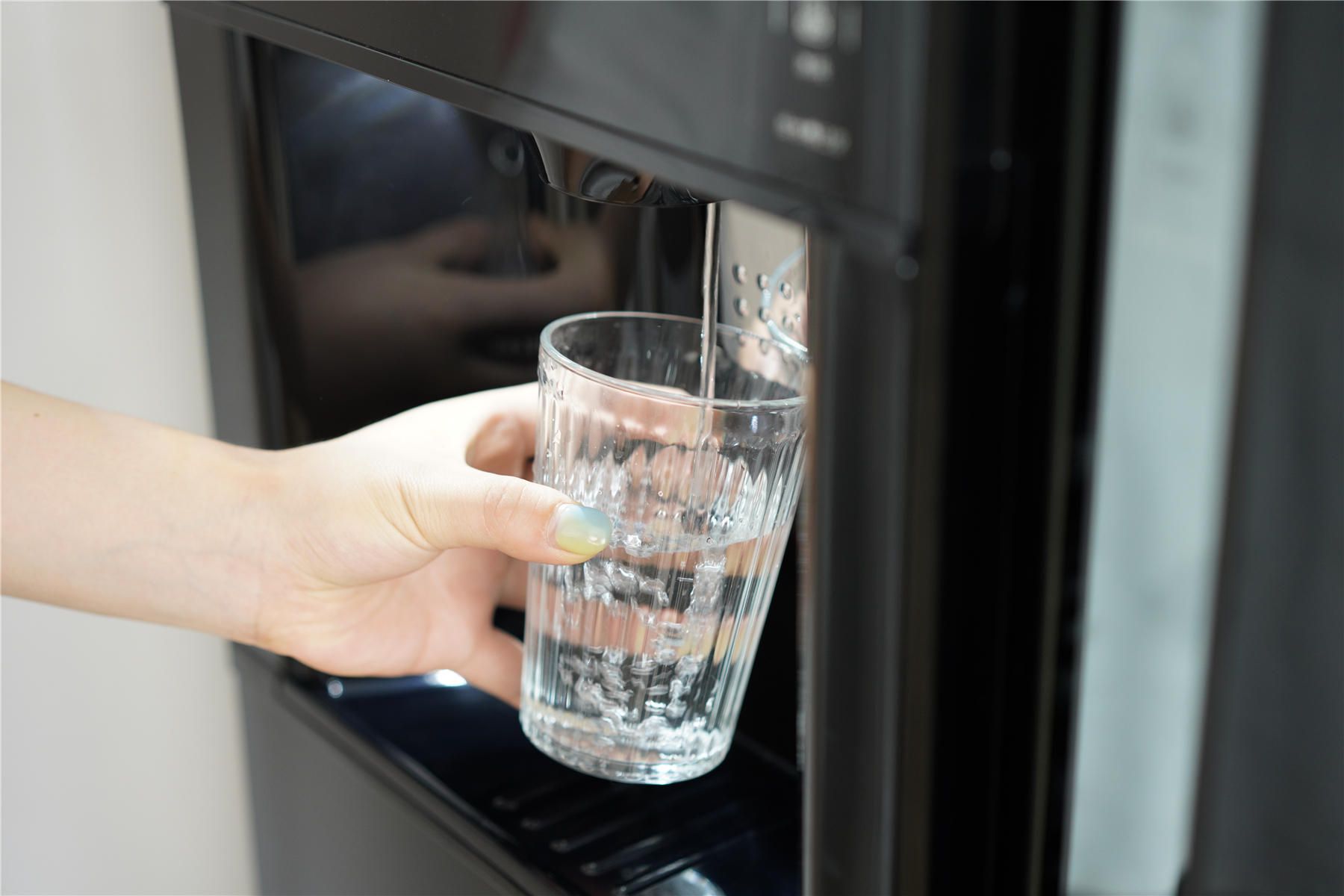 日立|日立R-SBS2100NC冰箱什么样？一份钱买两件货