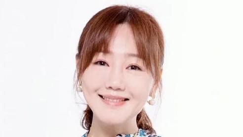 薛佳凝|薛佳凝“硅胶脸”演高中生，陈好发福变大妈，《粉红女郎》也老了