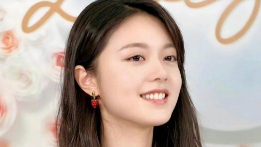 赵今麦|赵今麦直播因美上热搜，评论当仁不让的争论了起来