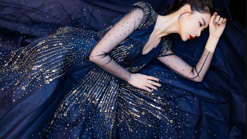 戚薇|有种 “签名”叫戚薇，27划的名字只有2划，但大家都能认出