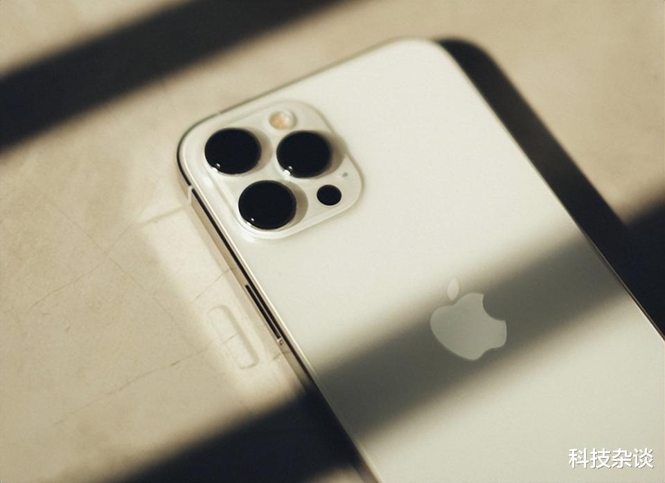 笔记本|官翻iPhone 12 Pro上架，价格是真便宜
