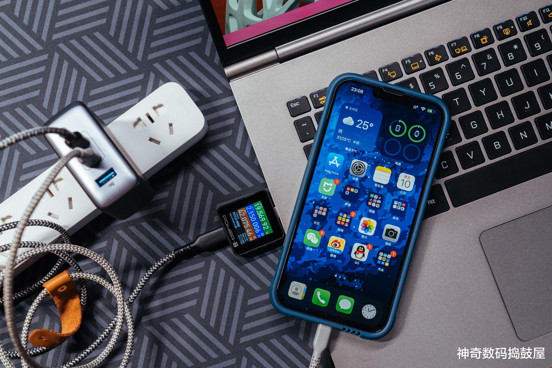 |简洁条理,如何布置自己的办公桌面:轻办公好物分享